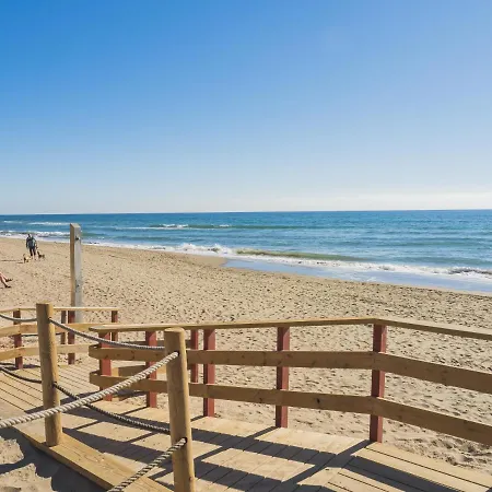 Cubo'S Beach & Parking Jardines De Don Carlos Marbella Exterior photo