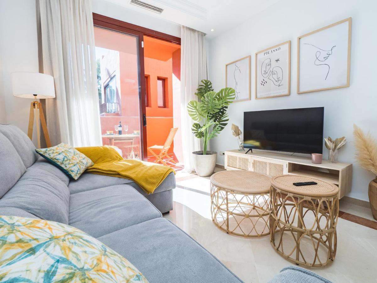 Cubo's & Parking Jardines De Don Carlos Apartment Marbella