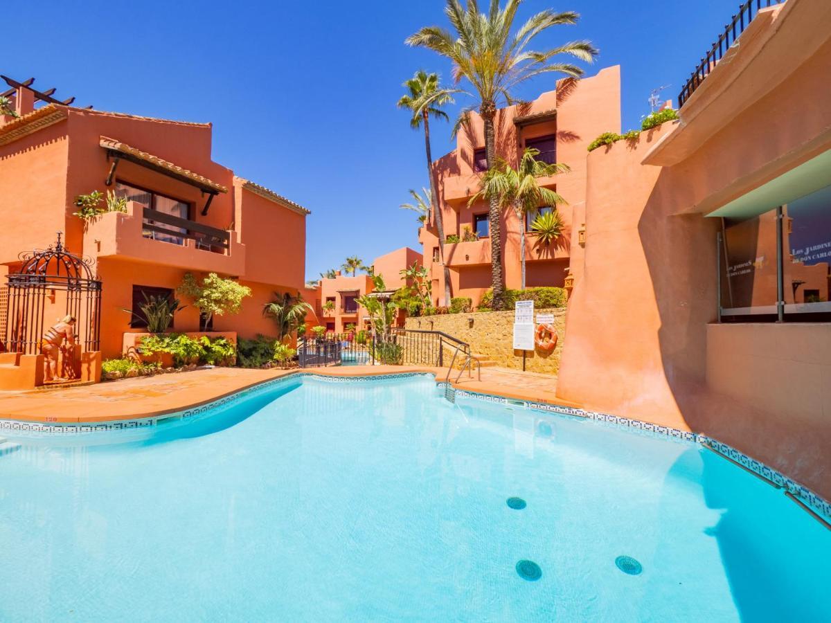 Cubo's & Parking Jardines De Don Carlos Apartamento Marbella